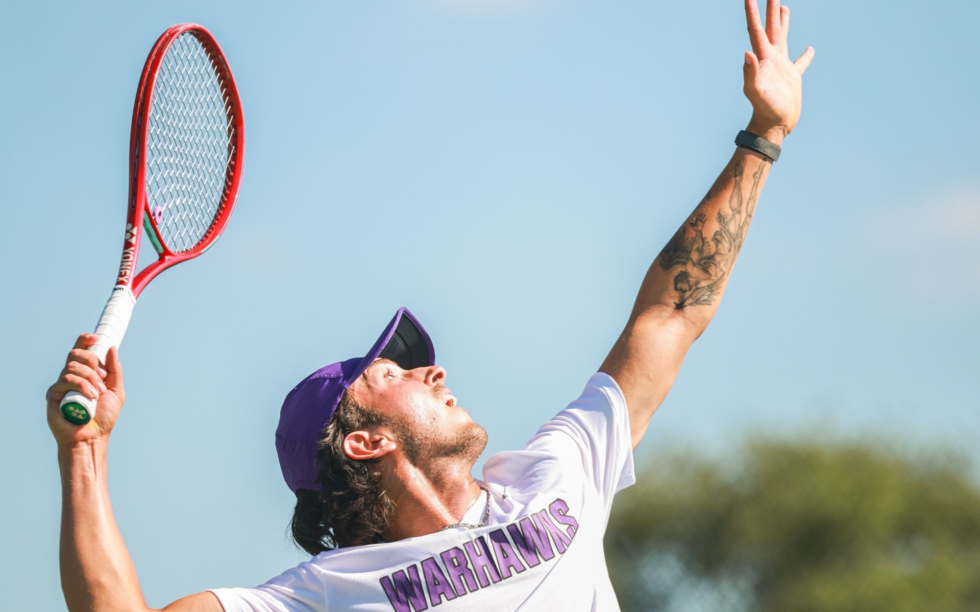 men's tennis player serves