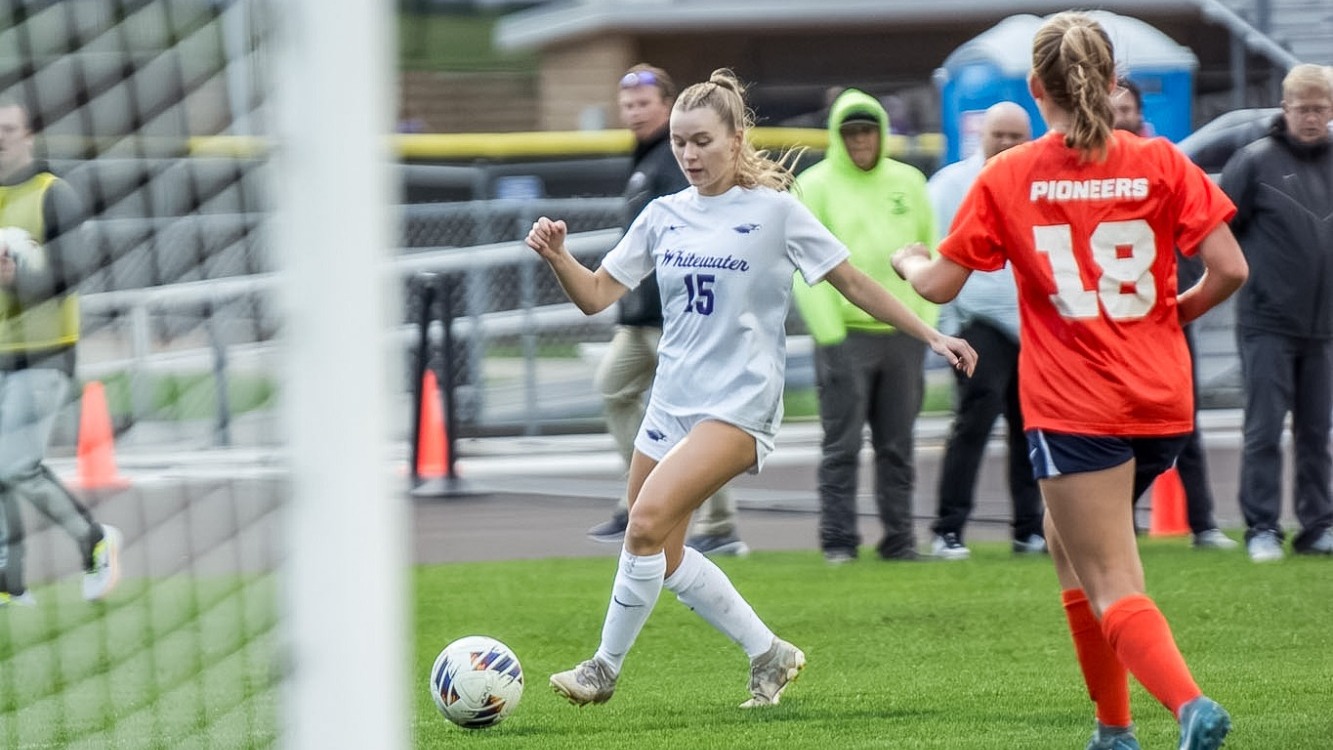 Emily Taylor Working ball ahead