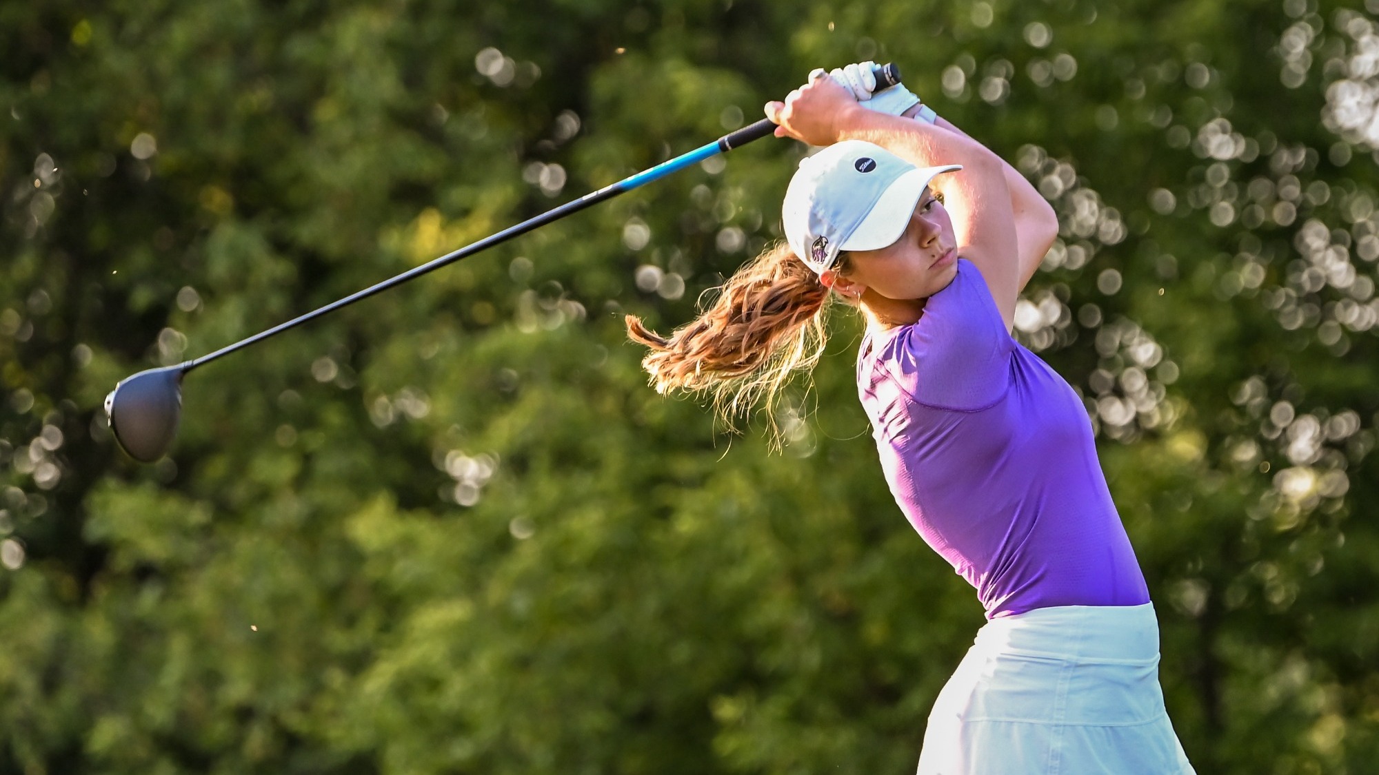 Warhawk golfer tees off