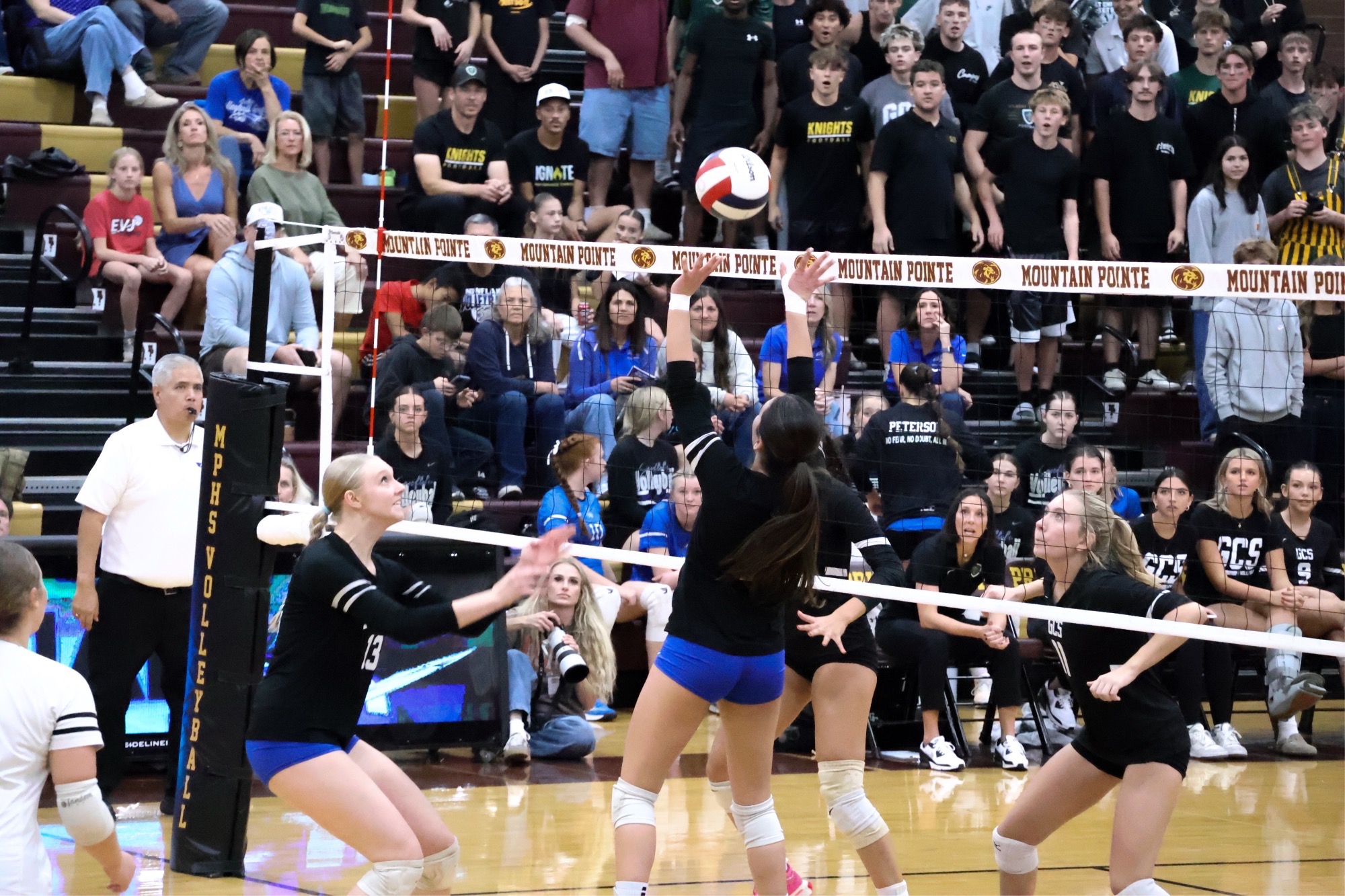 Ansley setting the ball 