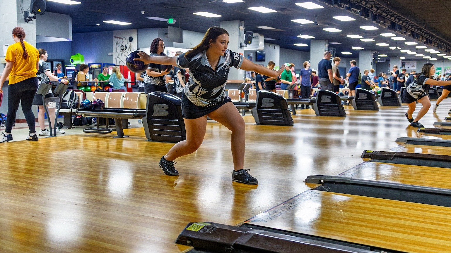 2025-26 BWL Alexis Wooley action shot