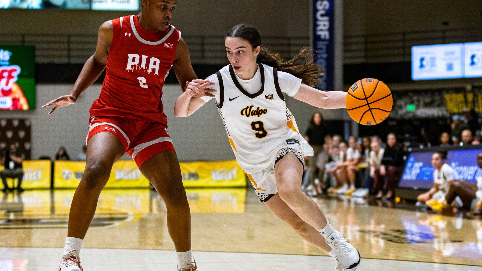 2025-26 WBB Mor Shabtai action shot