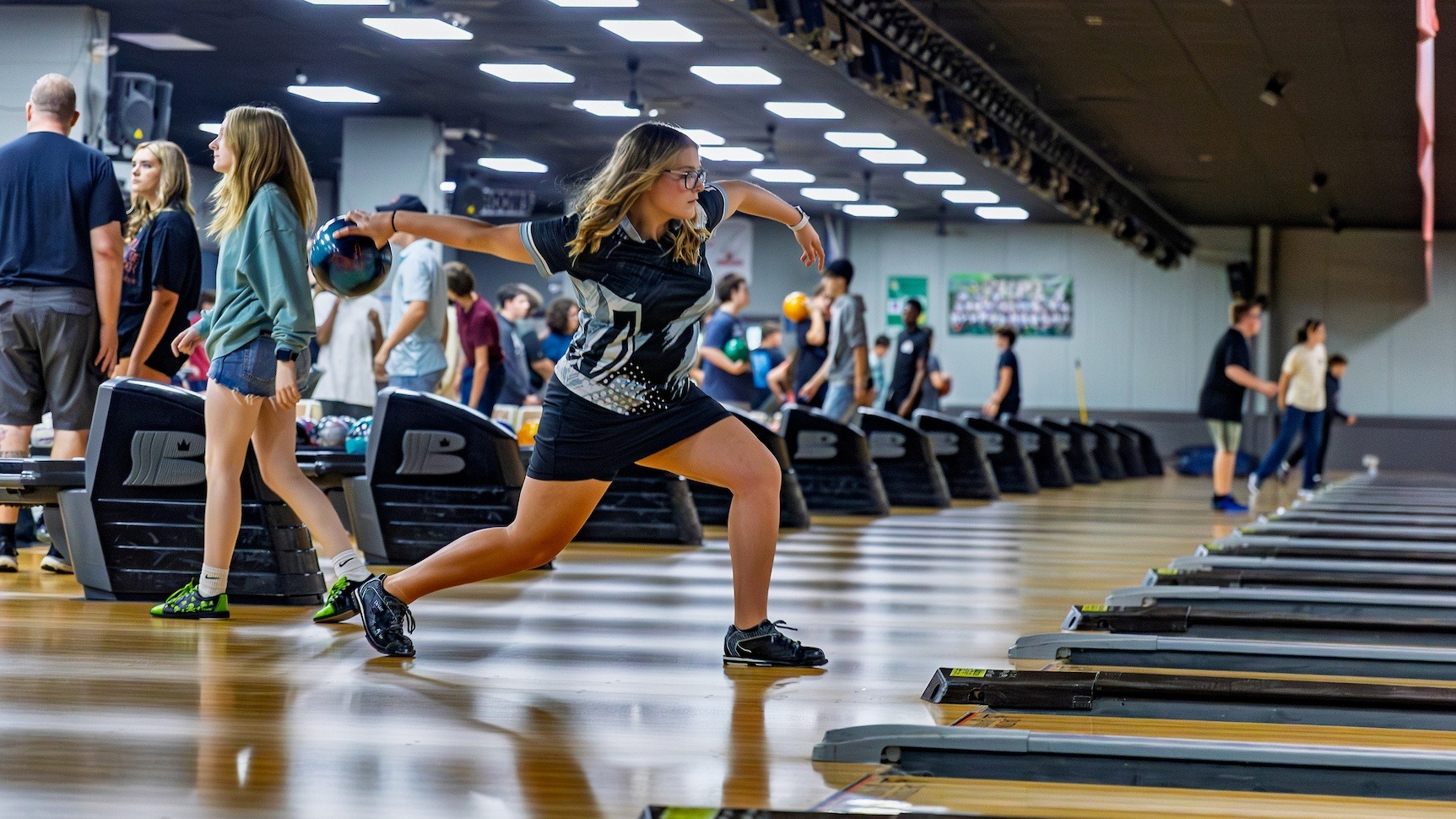 2025-26 BWL Payton Rowley action shot