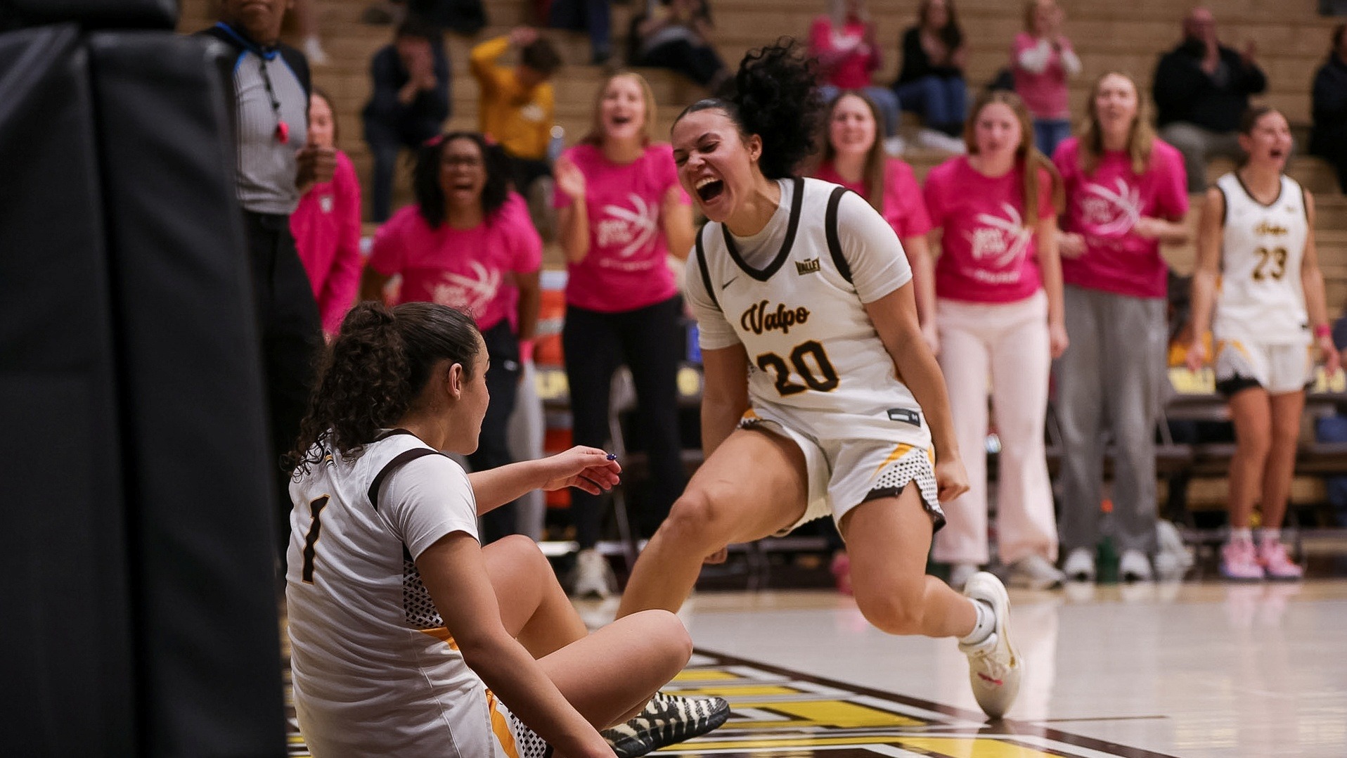 2025-26 WBB Mikayla Huffine celebration action shot