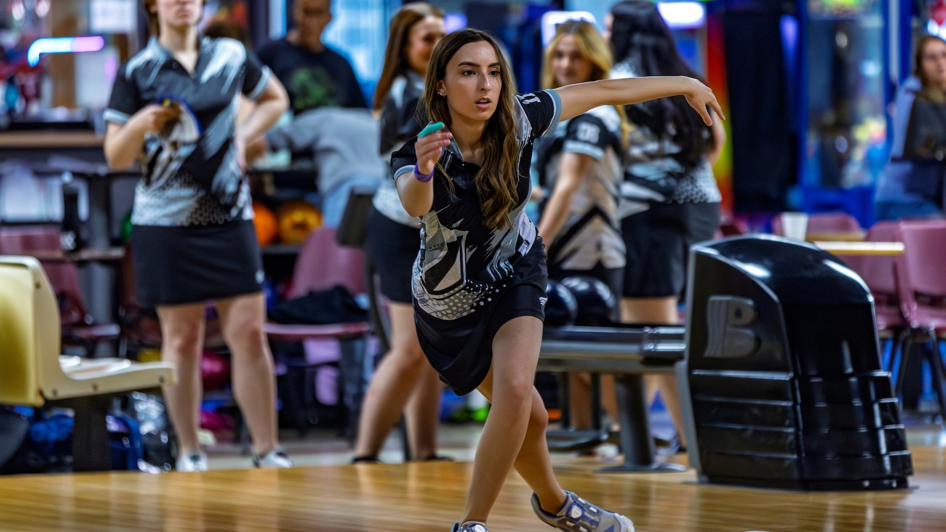 2025-26 BWL Jen Patz action shot