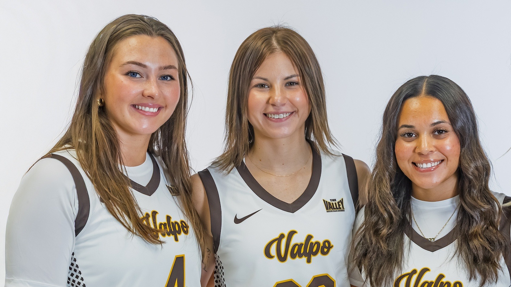 2025-26 WBB Seniors studio shot