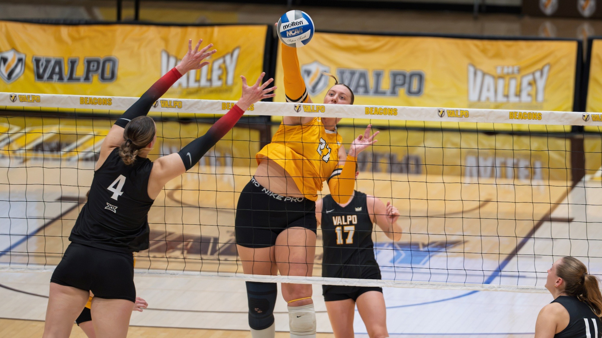 2026 VB Jessica Pickett action shot