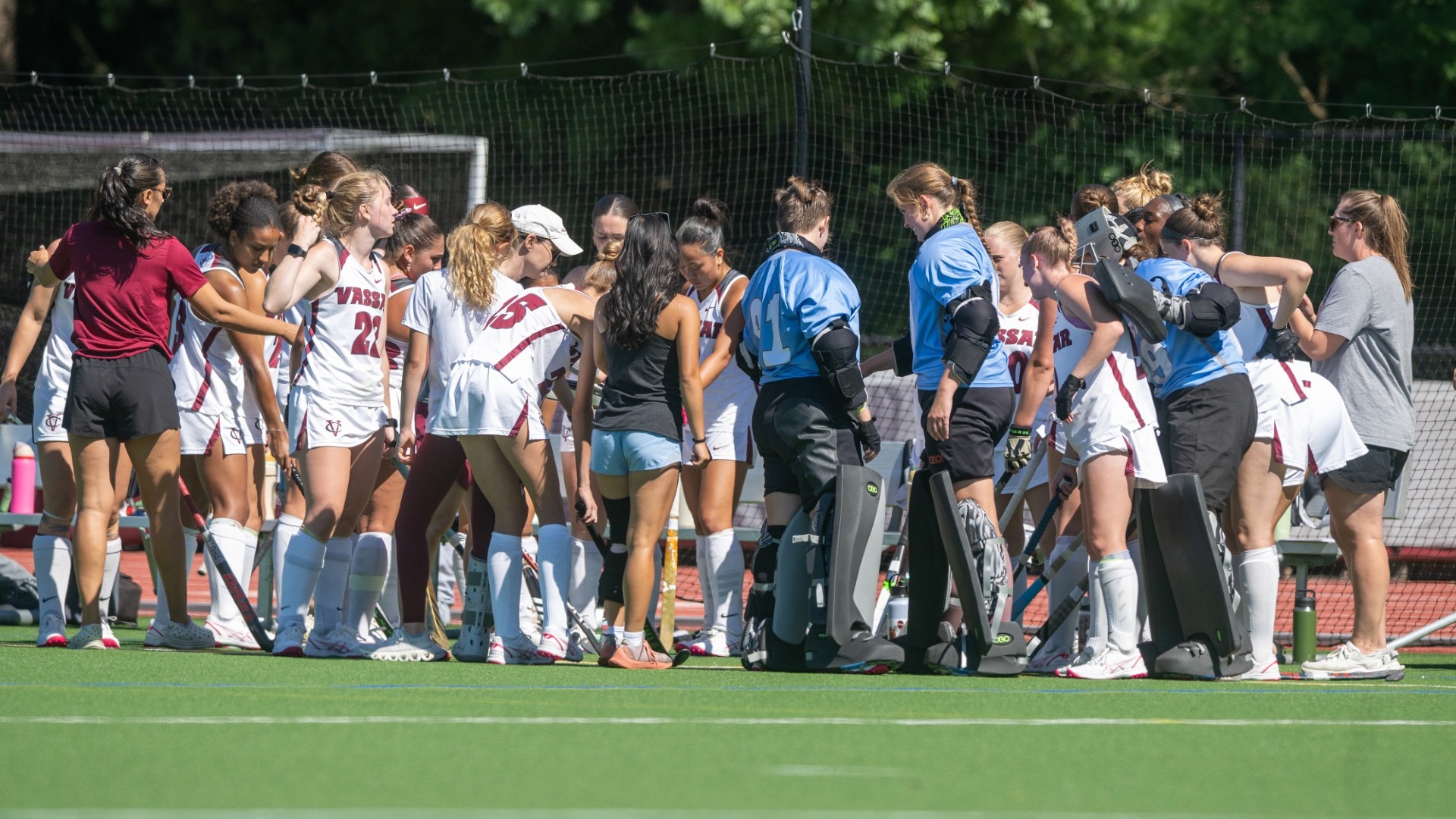2026 Field Hockey Team Huddle
