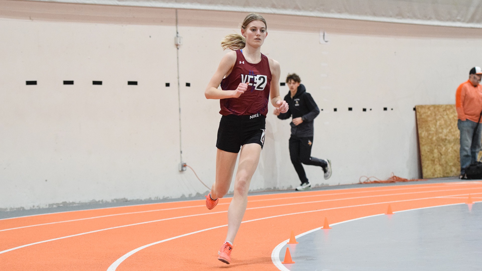 Jasmine Barnes runs during an indoor race.