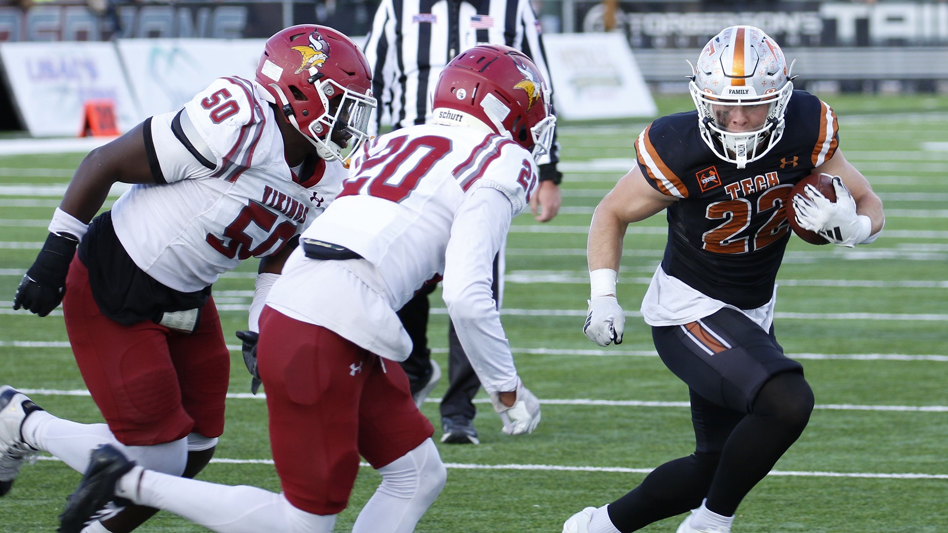 Viking defense vs. Montana Tech