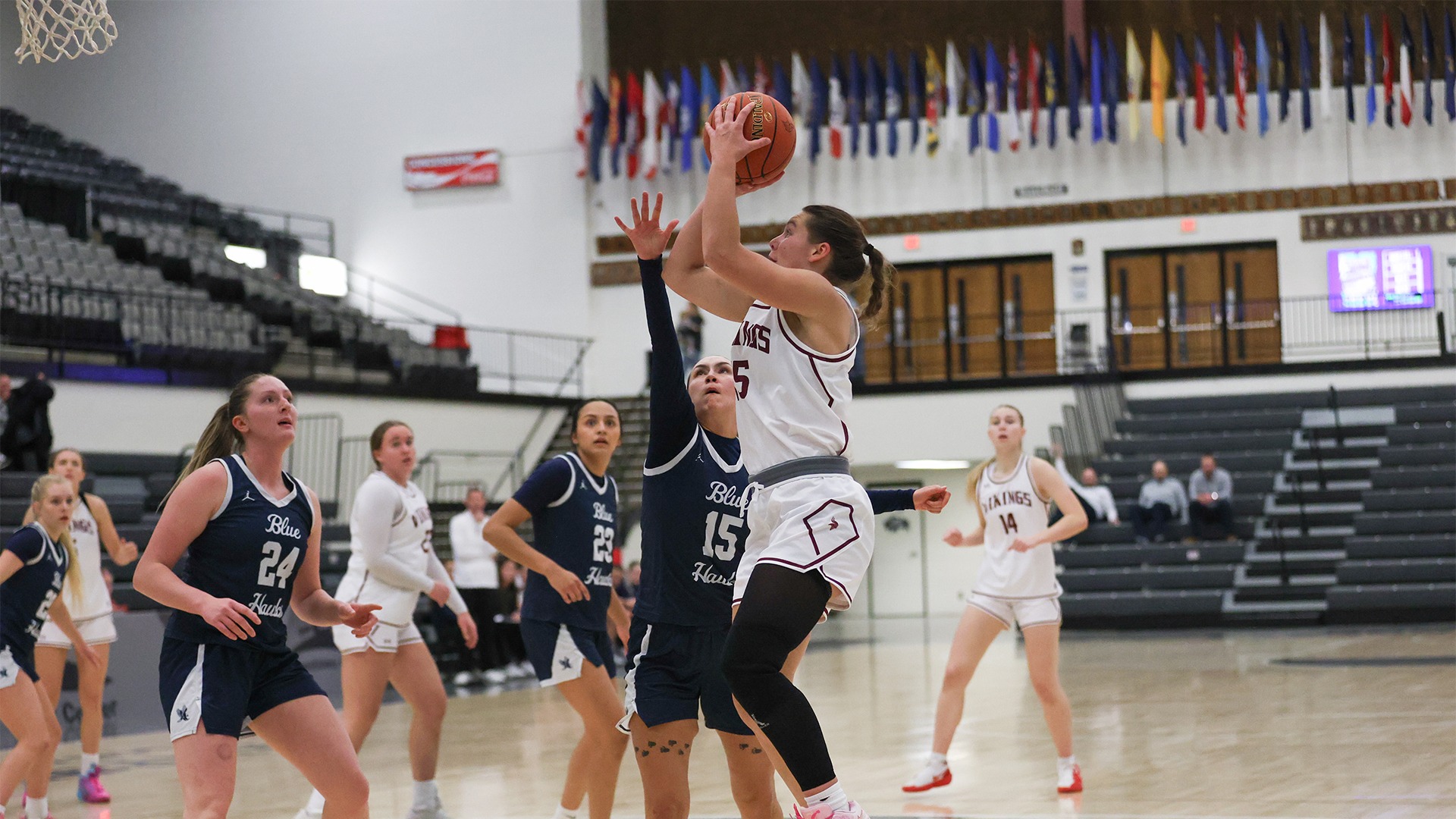 JayCee Richter shoots jumper.