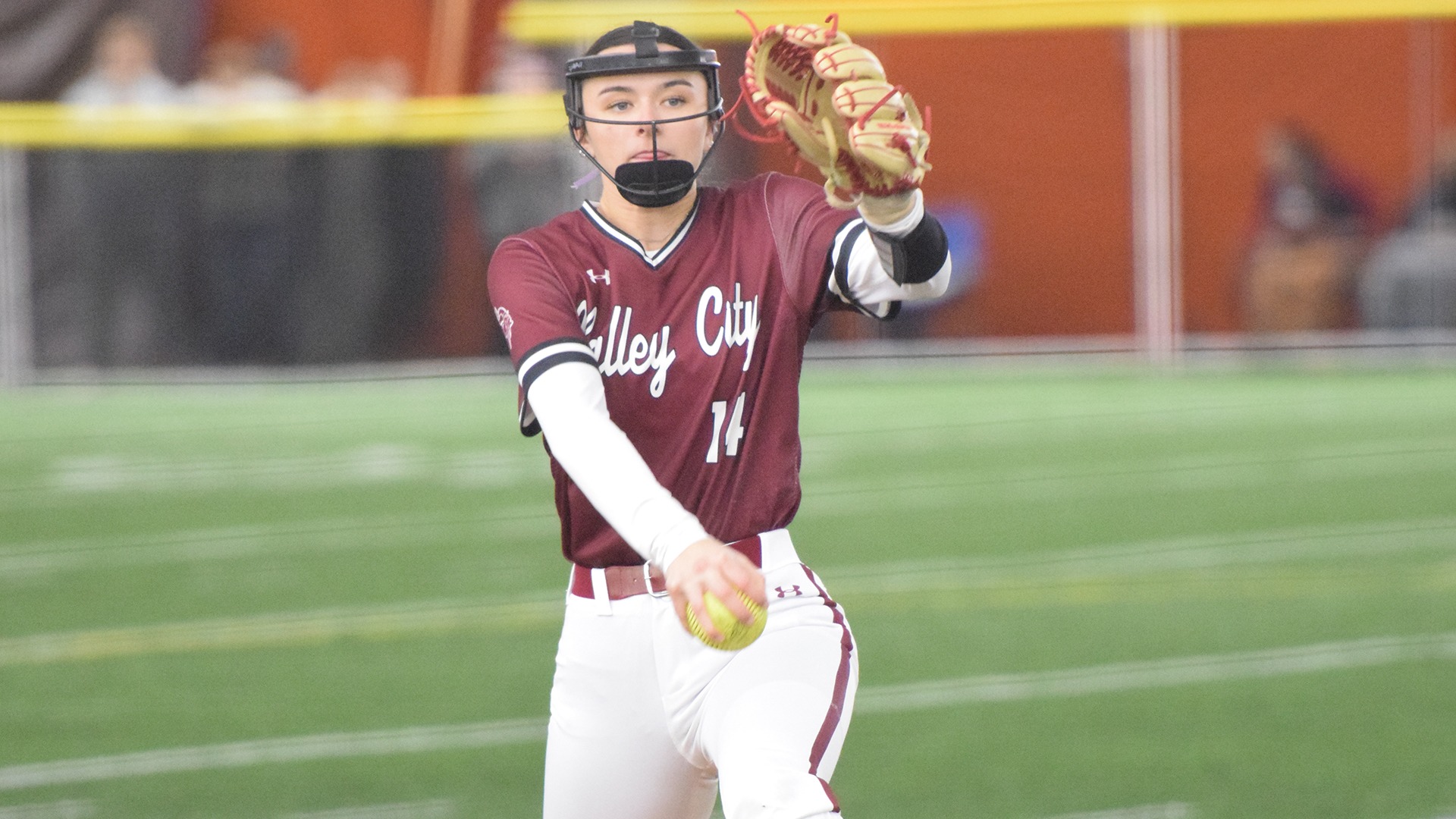 Maddy Hazelton vs. UJ