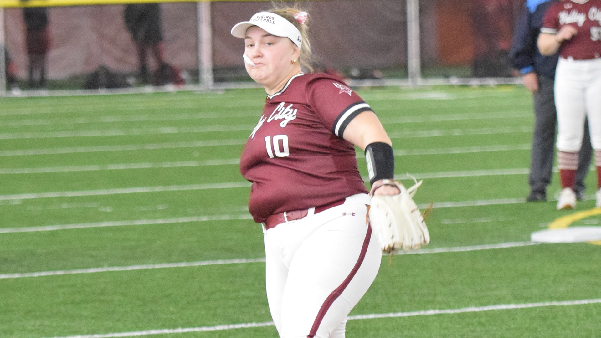 Cooper Klaahsen pitching
