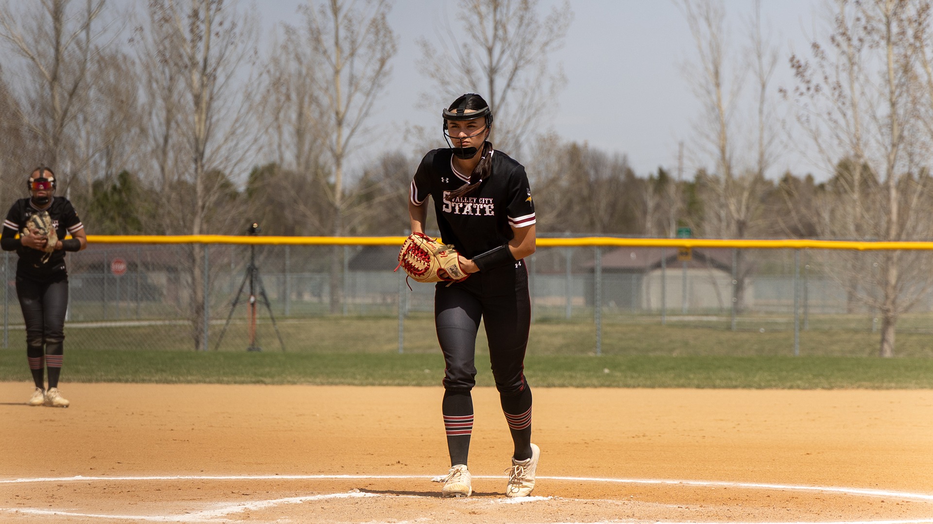 Maddy Hazelton pitching at BSC.