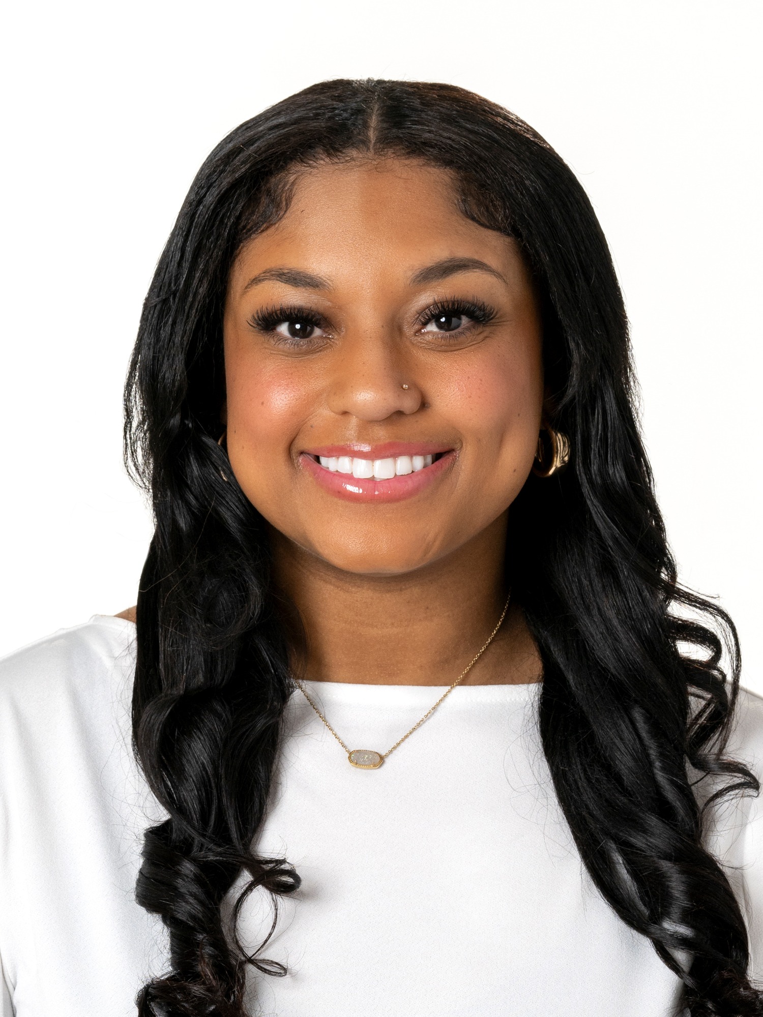 Samantha Michel Headshot 2023-24