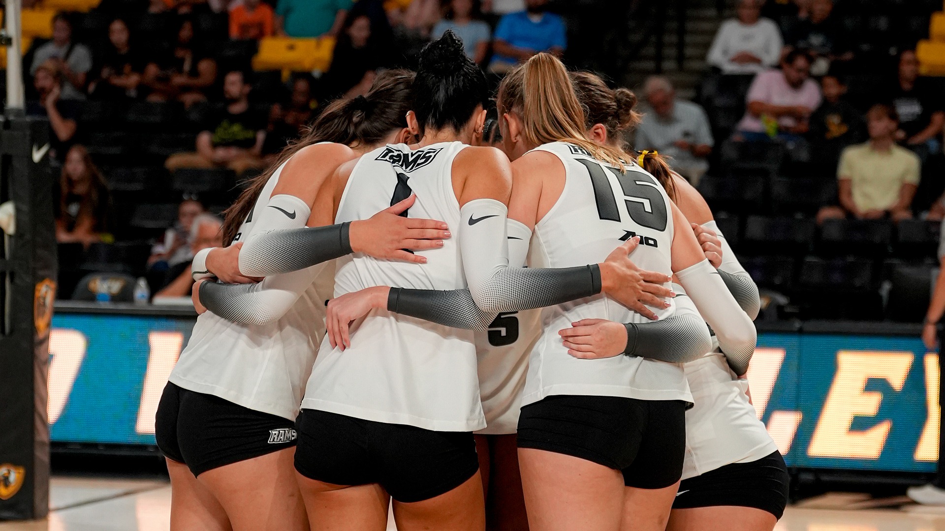 VCU volleyball huddle 2024