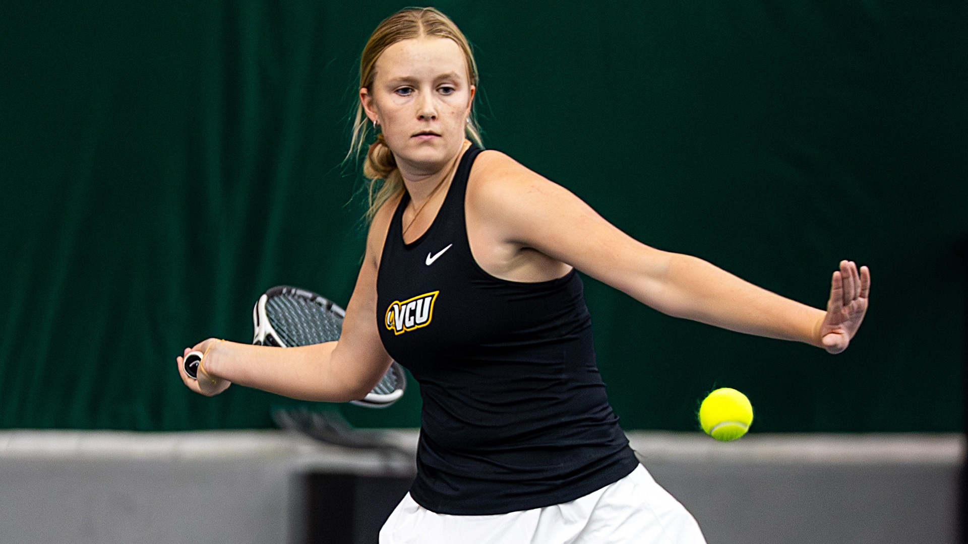 Sara Jane Thorne looks a ball in