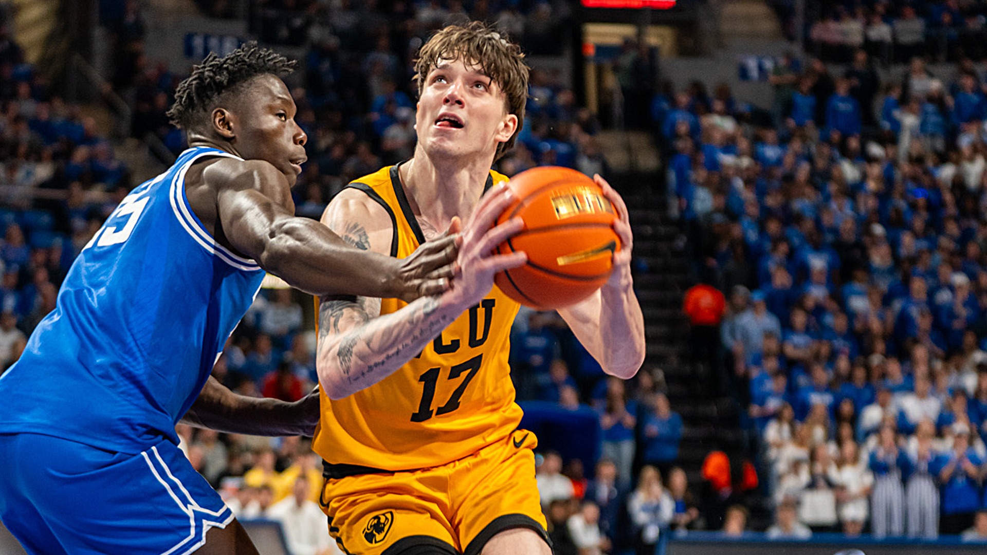 Lazar Djokovic looks to shoot at Saint Louis