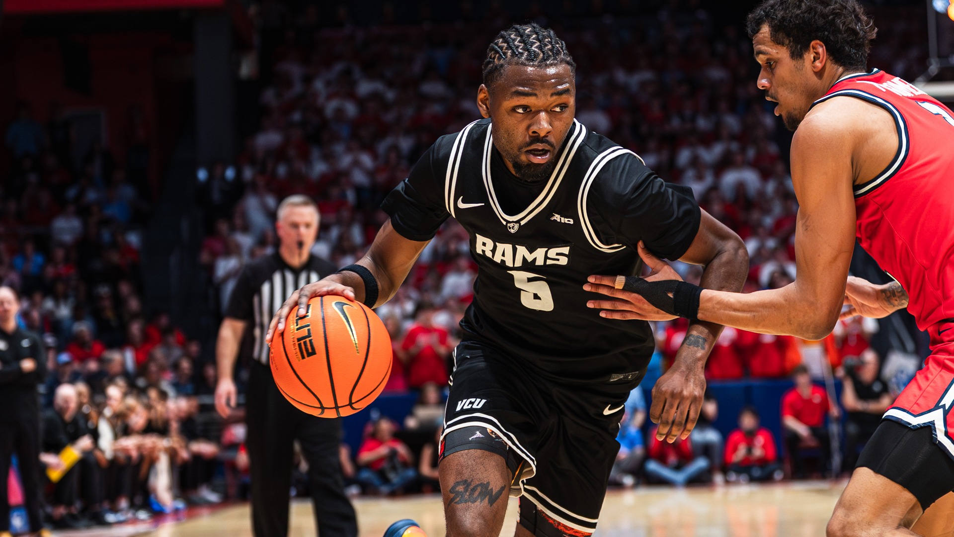 Barry Evans drives at Dayton