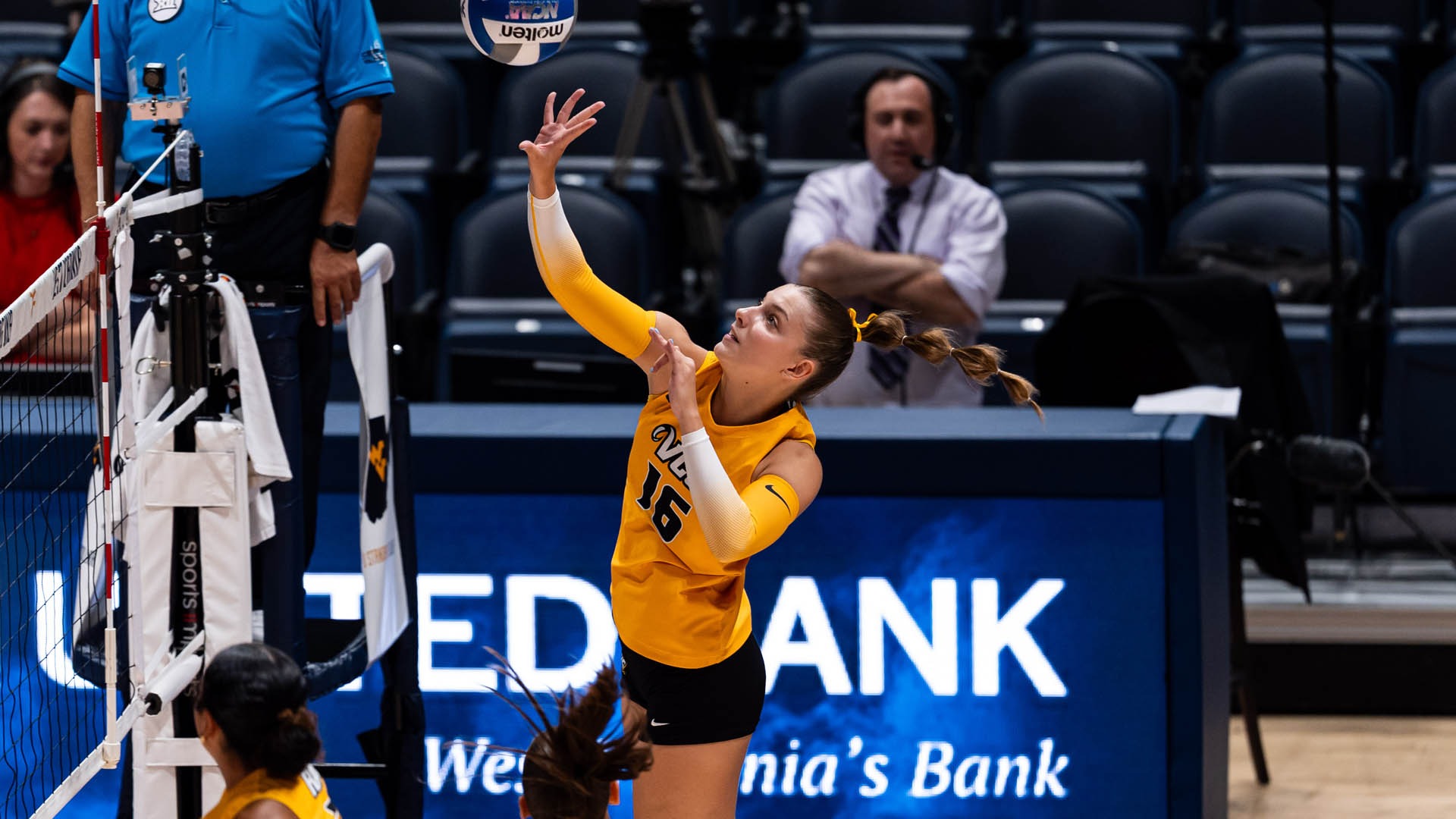 Nina Boledovicova tip spike