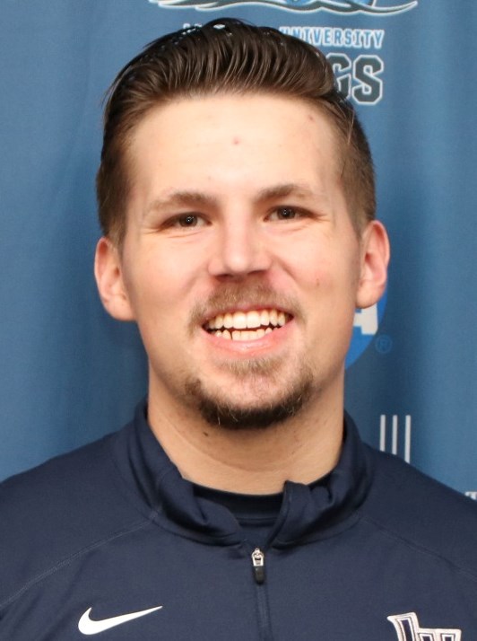 Carson Huelle headshot