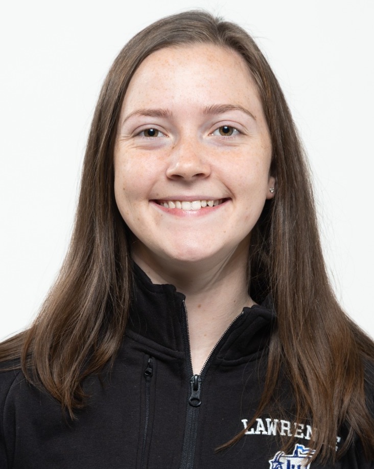 Maddy Salinardi headshot
