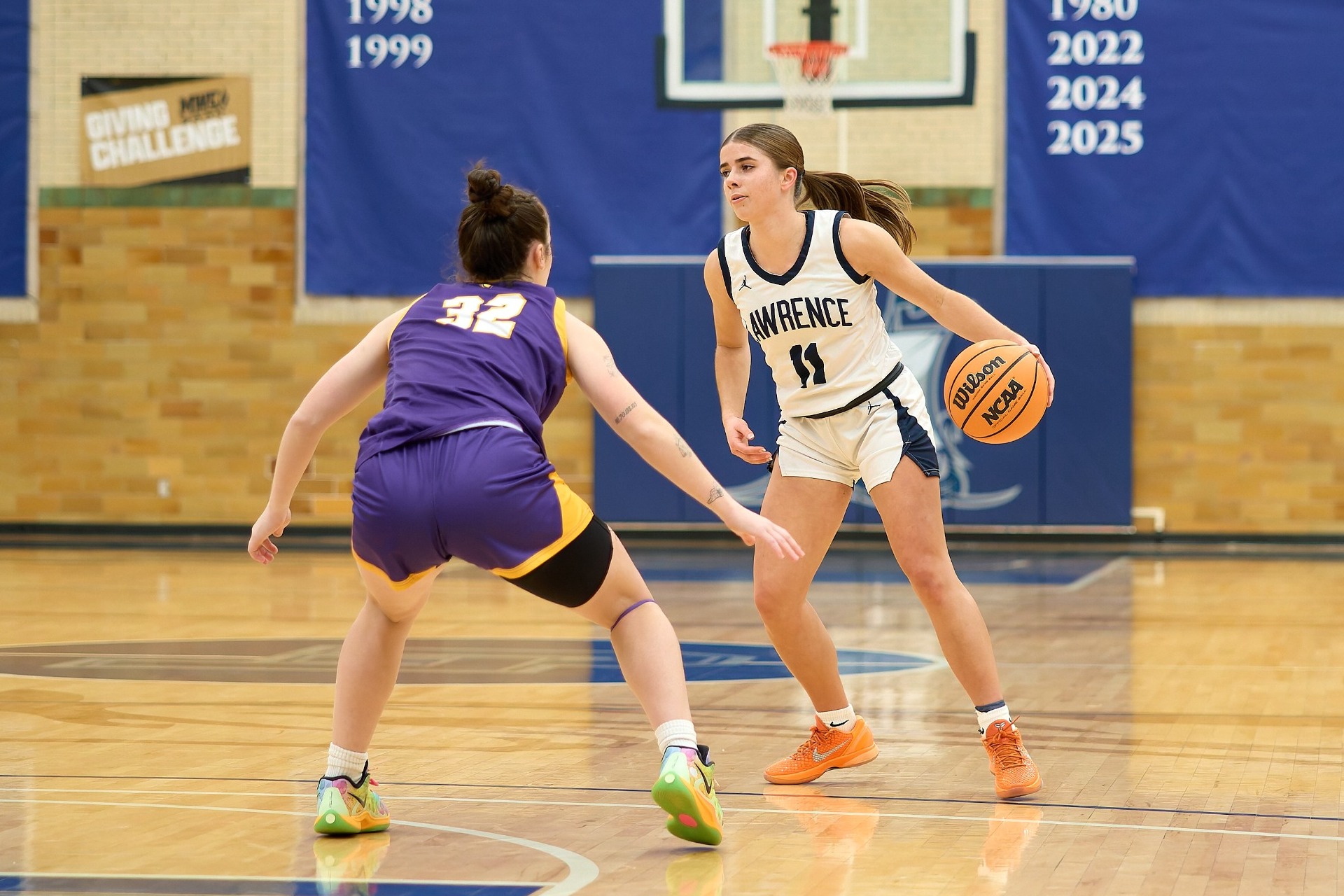 wbb charlotte brennan action shot 