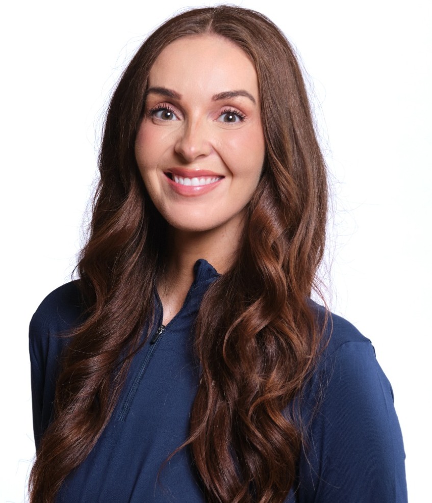 volleyball coach headshot of alaina hahn 