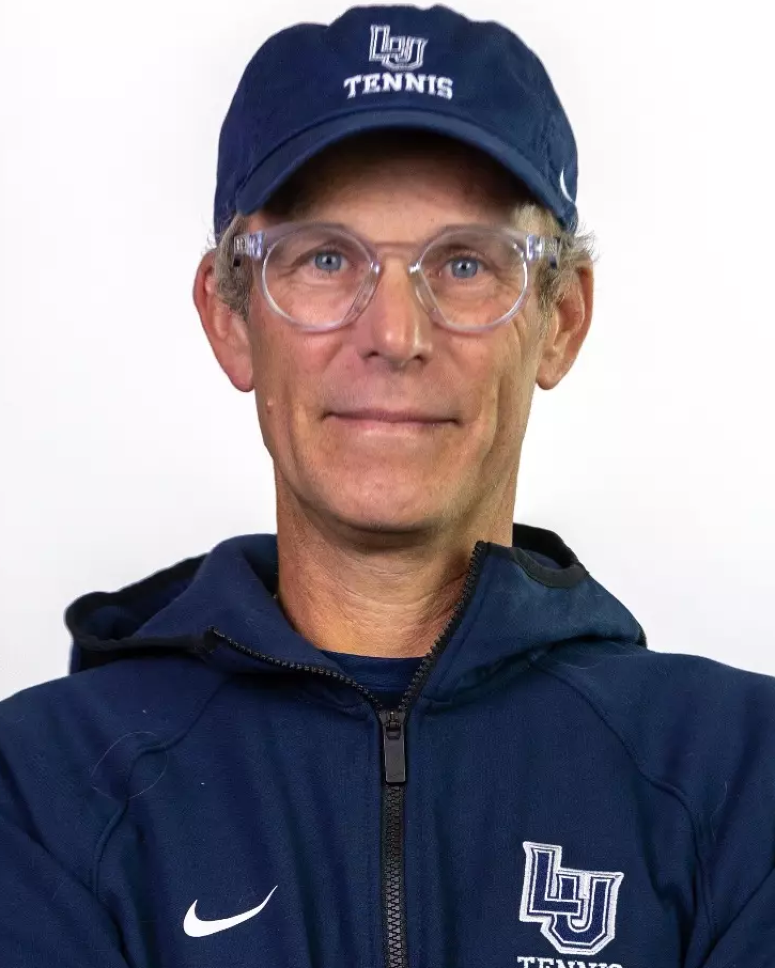 Coach Tate 