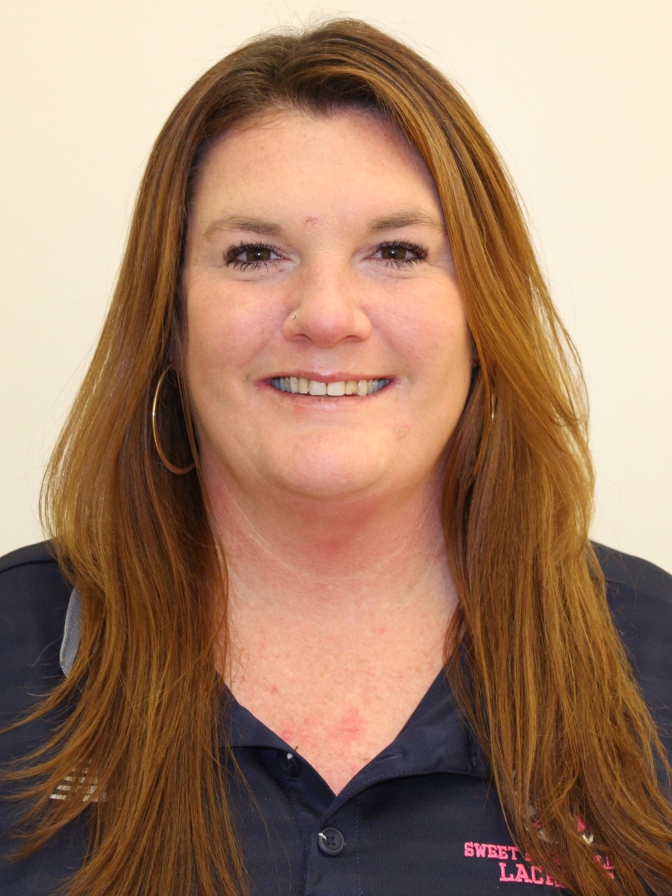 Lauren Thraves Headshot 24-25