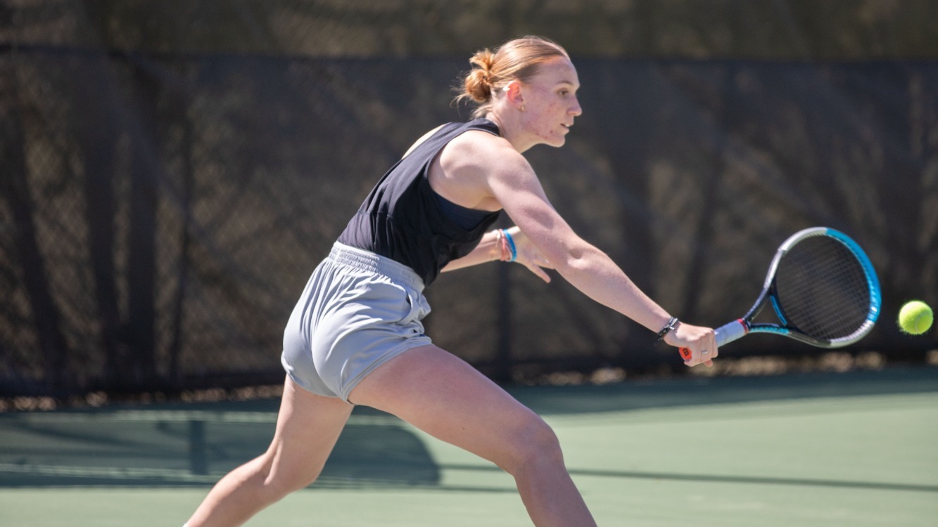 Lucia Bovard Action Shot 24-25