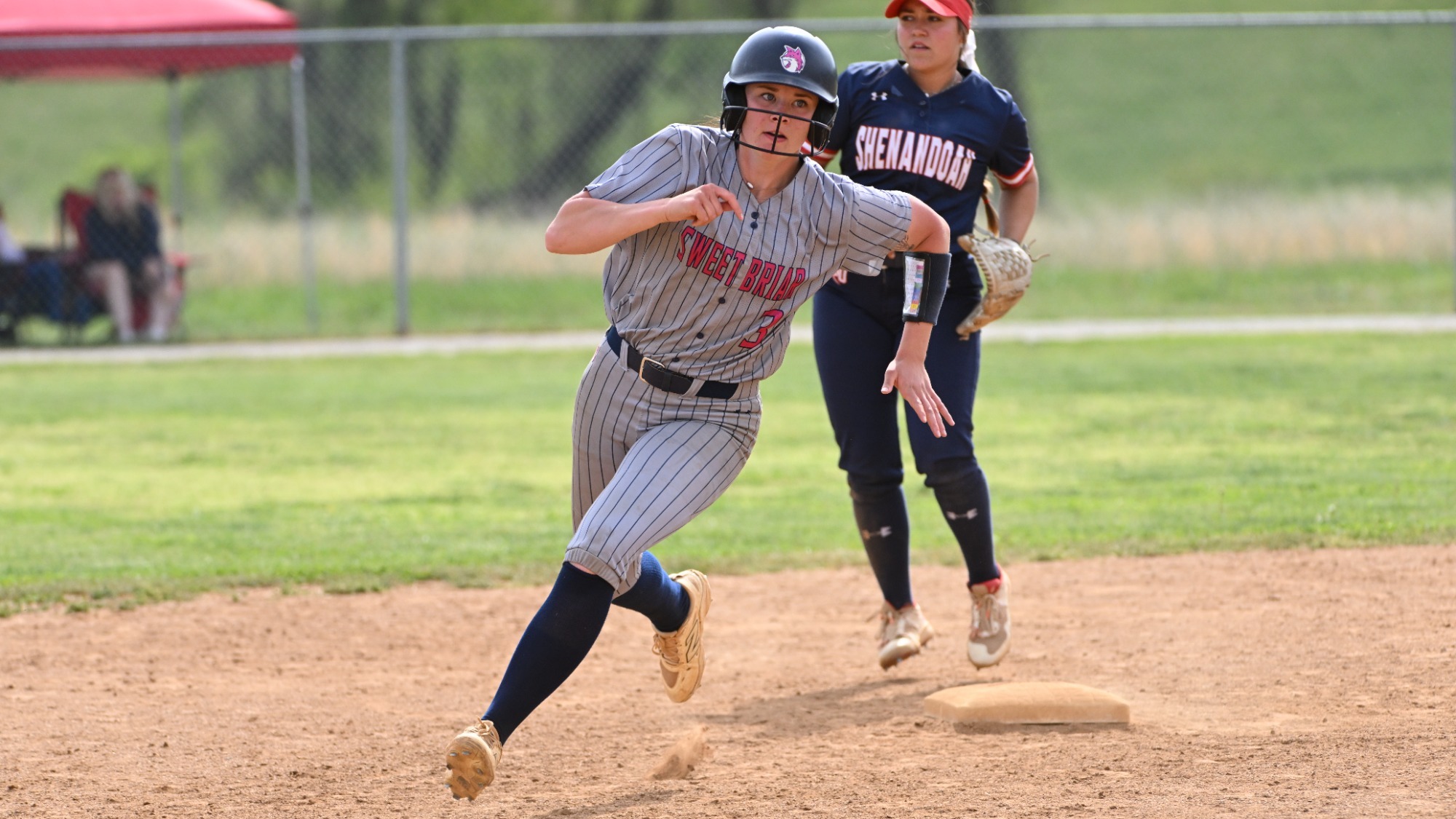 Kaylie Hudson Action Shot 25-26