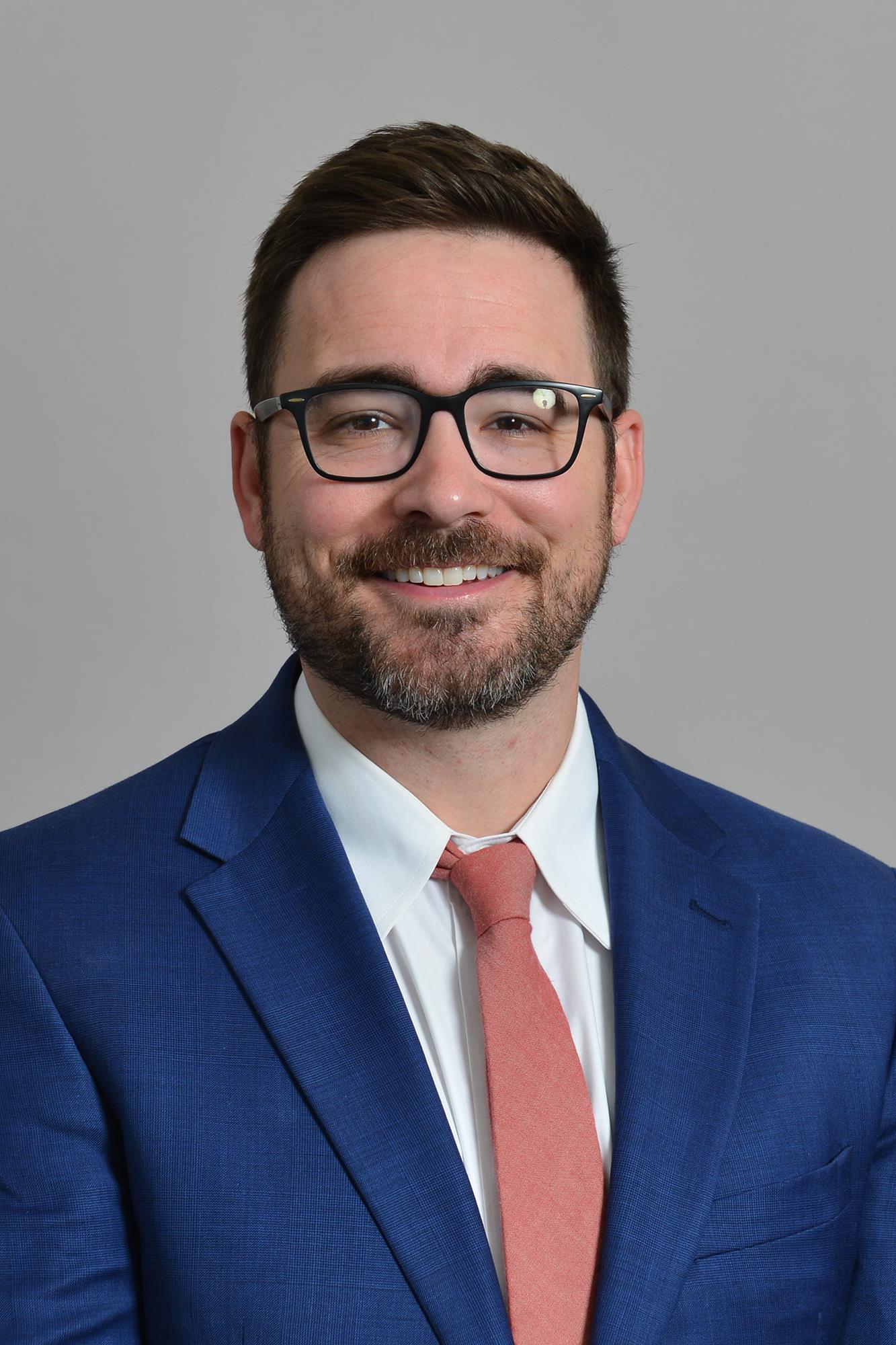 Scott Thacker headshot