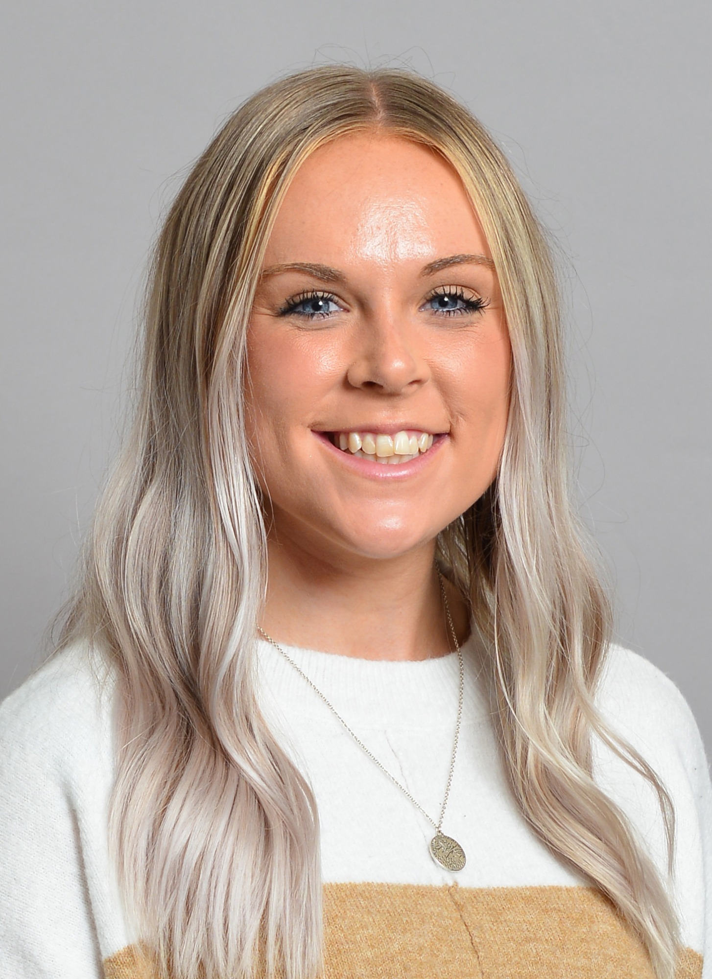 Sydney Marquardt headshot