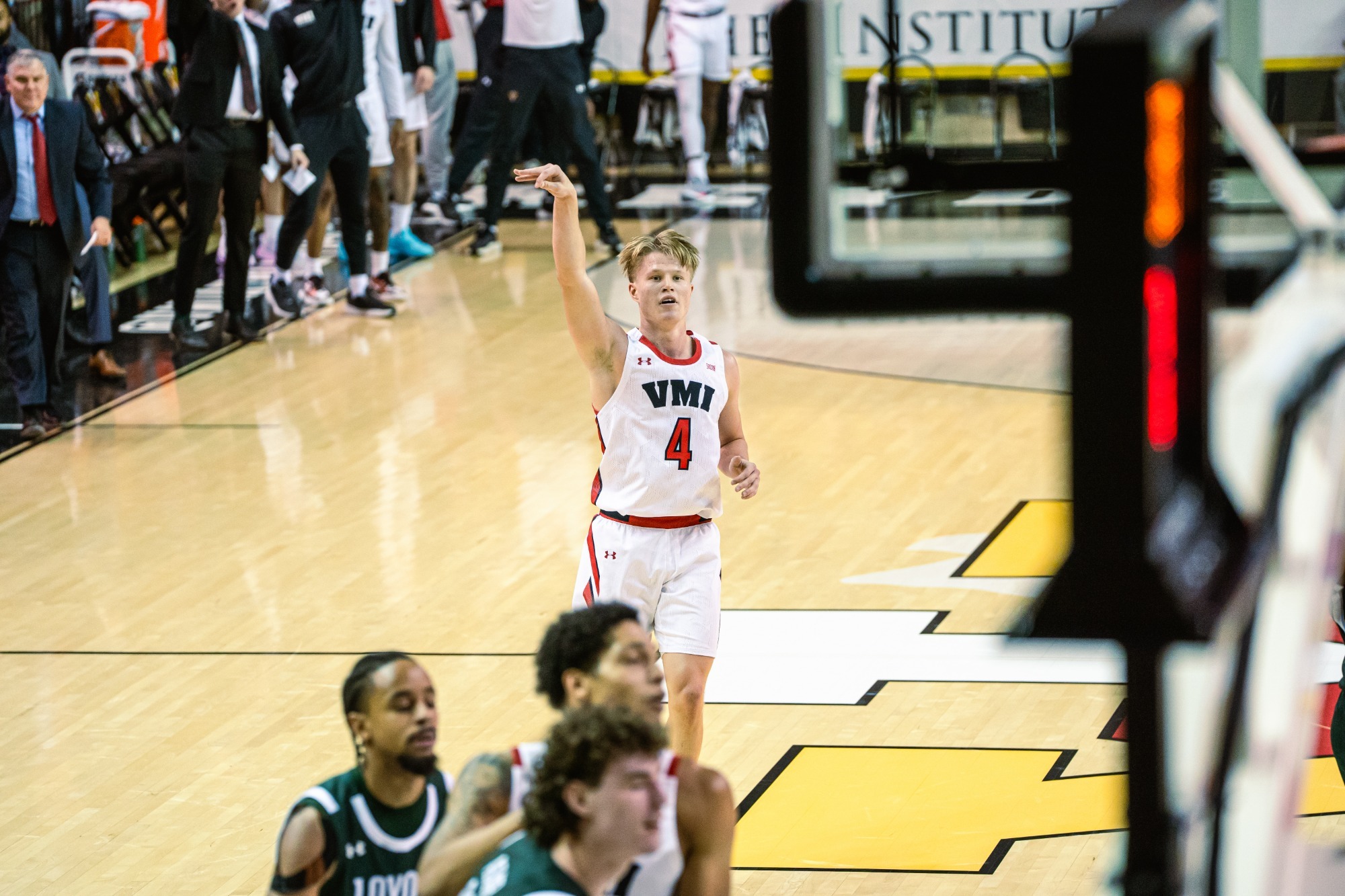 VMI Basketball vs. Loyola - Linus