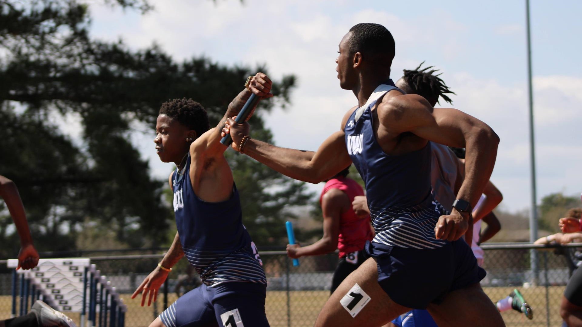 Roberts and Moffo lead Marlins as Men's Track & Field finishes 7th at