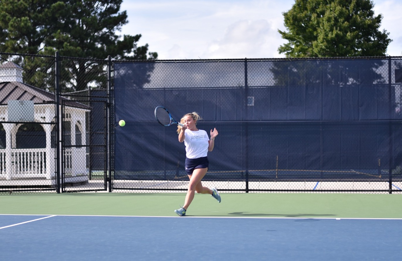 Meena Lennon forehand