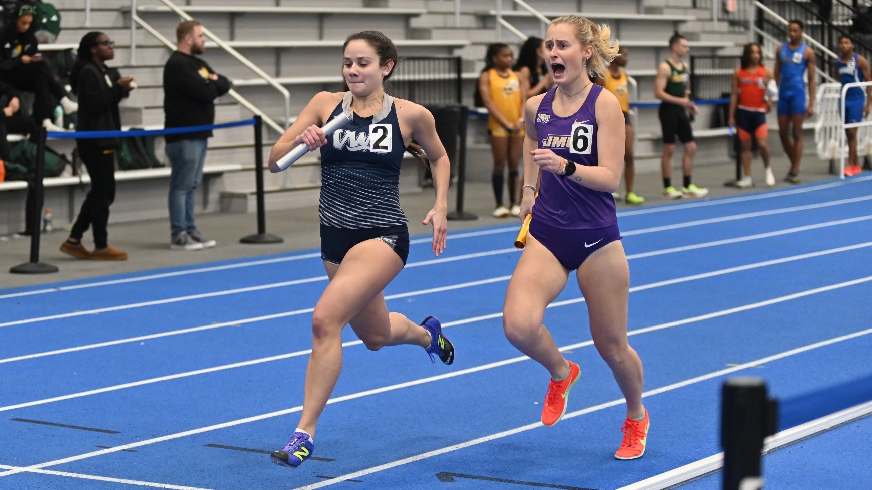 Ella Clingenpeel cruising past d1 runner