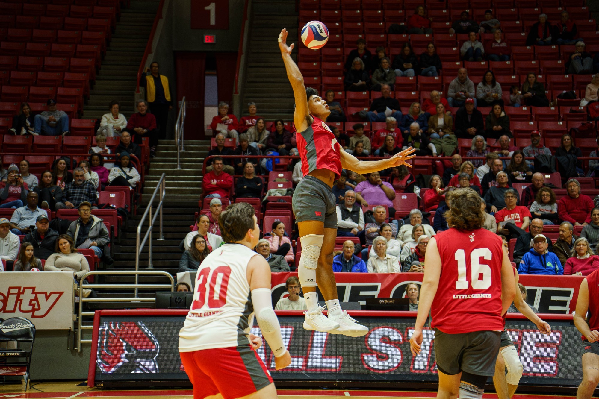 Little Giants Hold Off Rockford For Road Volleyball Victory Wabash