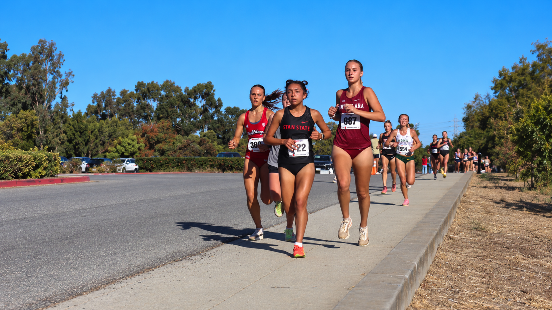 photo of Natalie Arriaza running