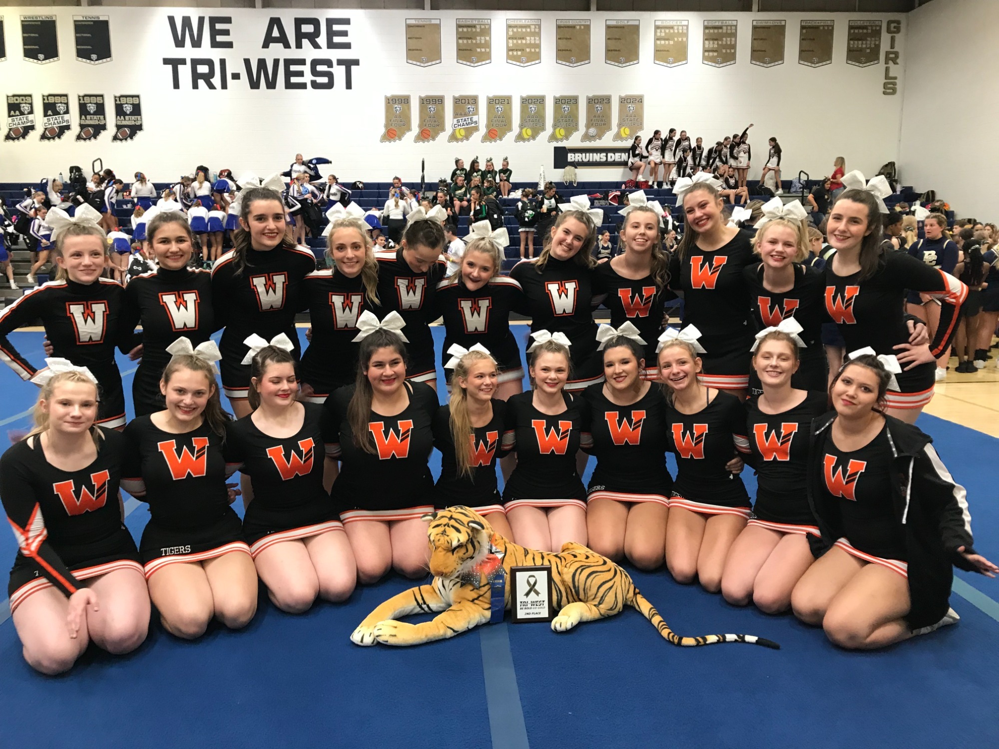 24 cheer at tri-west