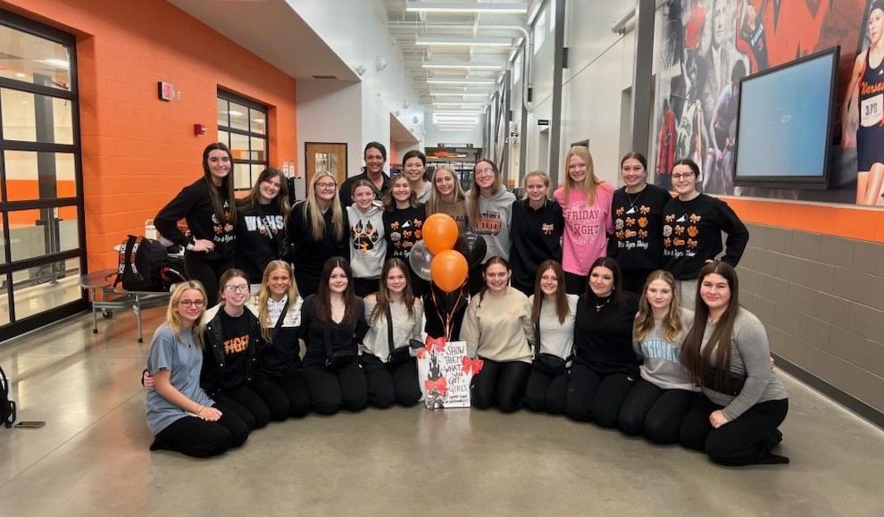 25 cheer natls sendoff