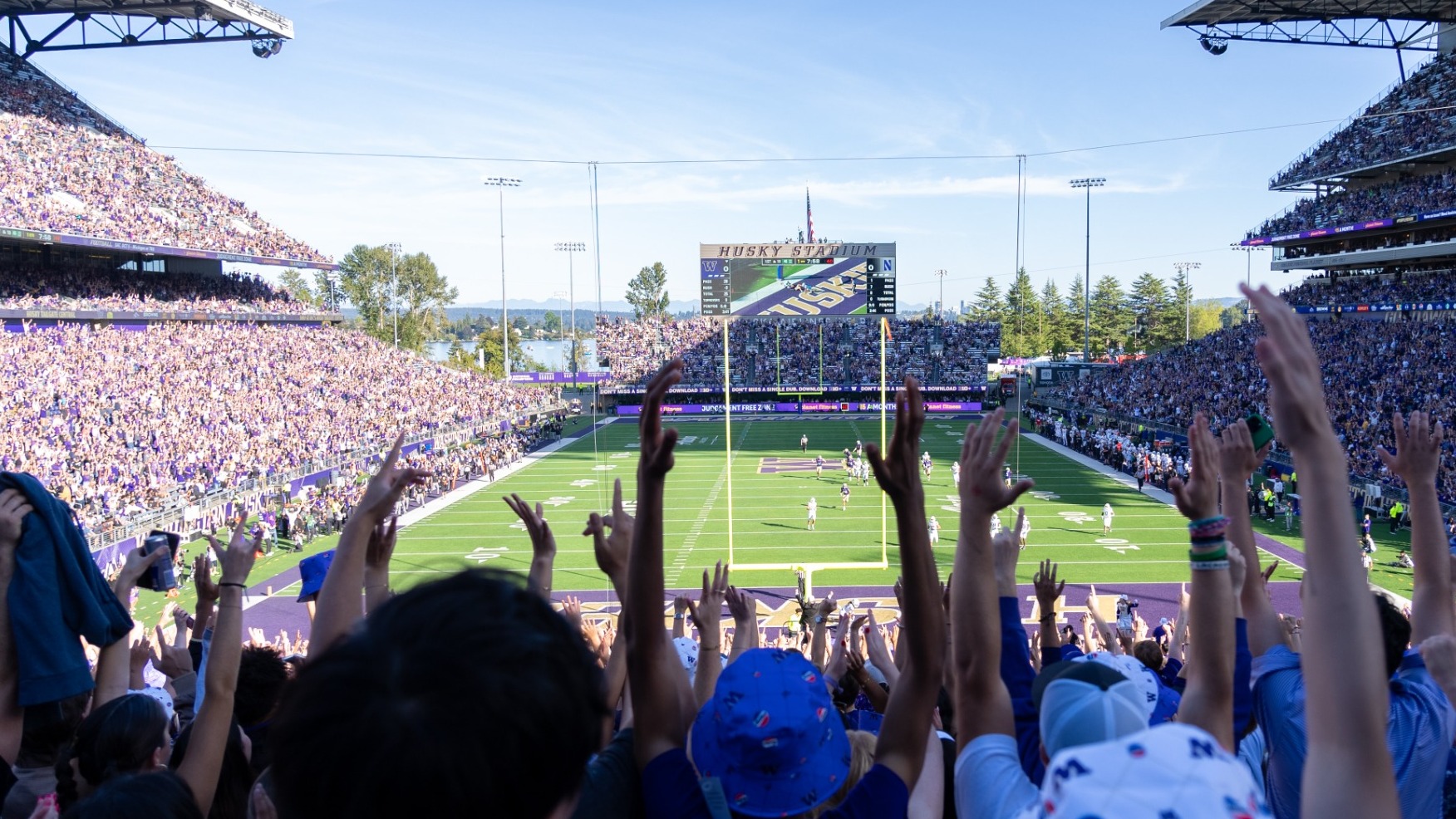 Husky Stadium crowd