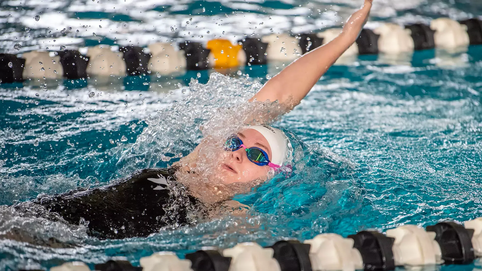 banker_25_act4_wswim