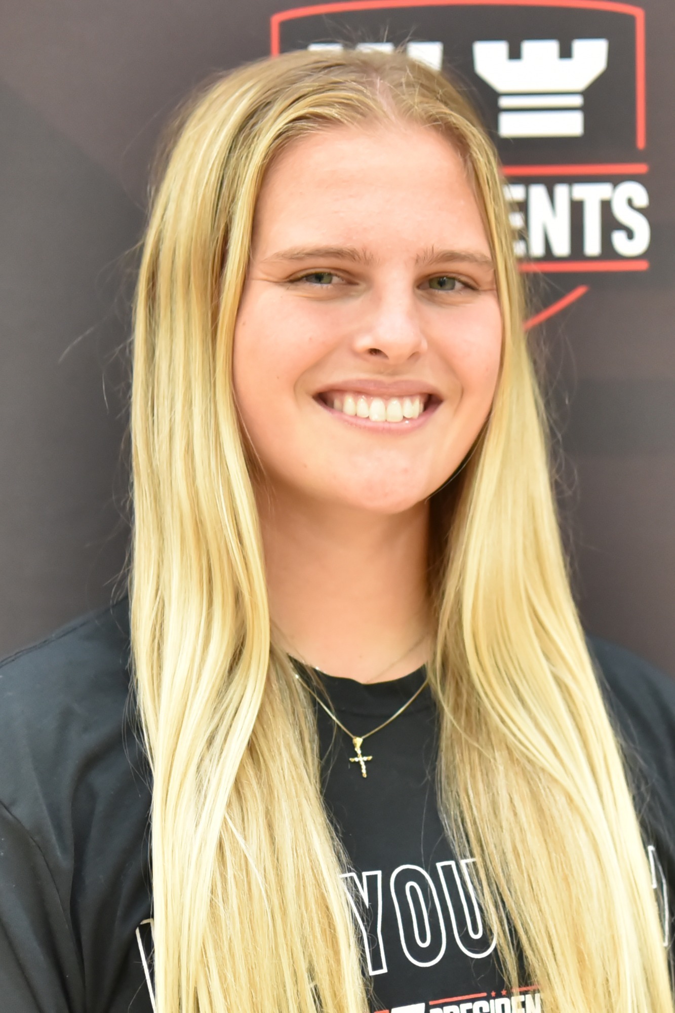 Snyder_Sydney_Headshot_24