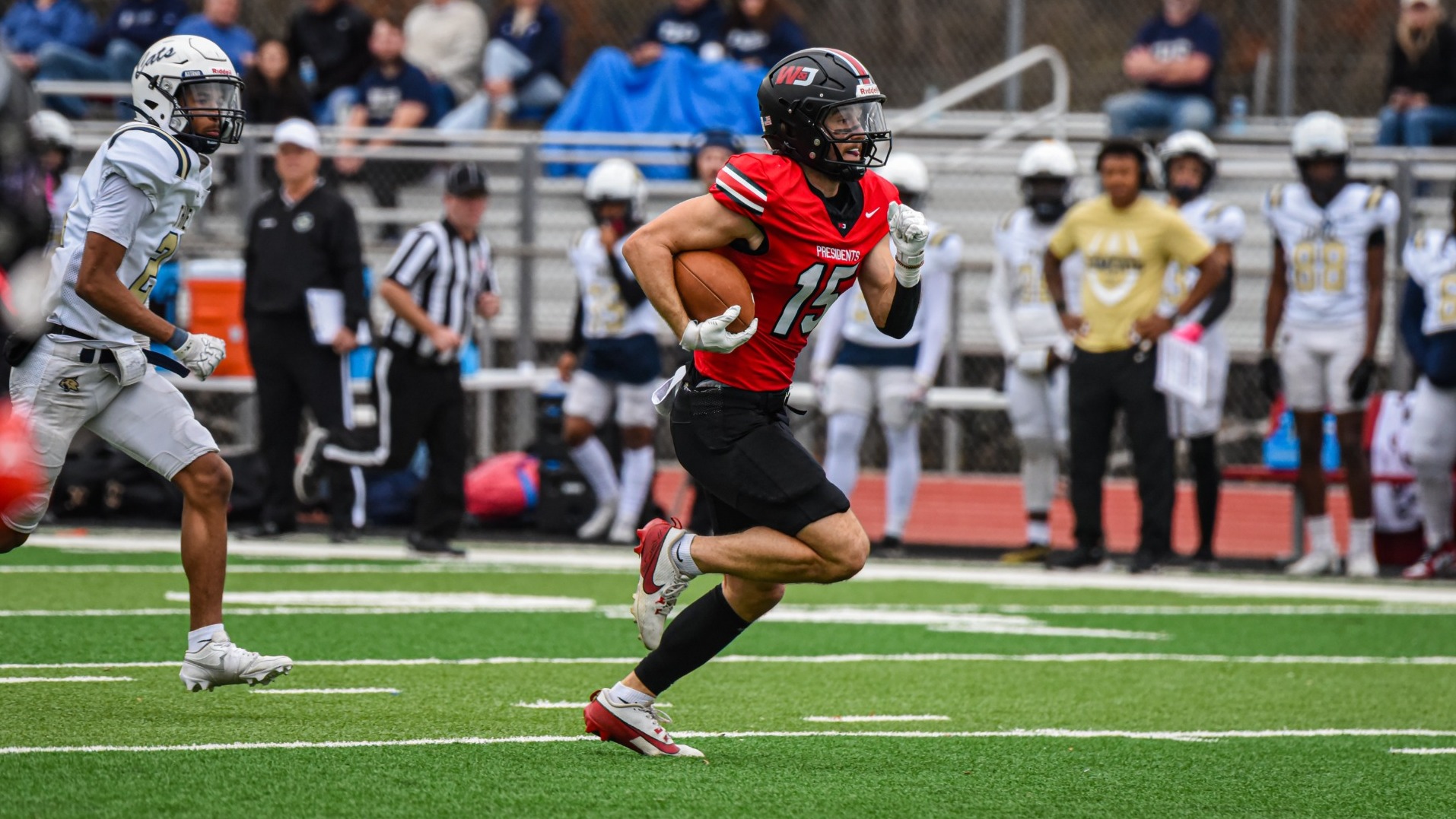 John Peduzzi surpasses 4,000 career receiving yards 