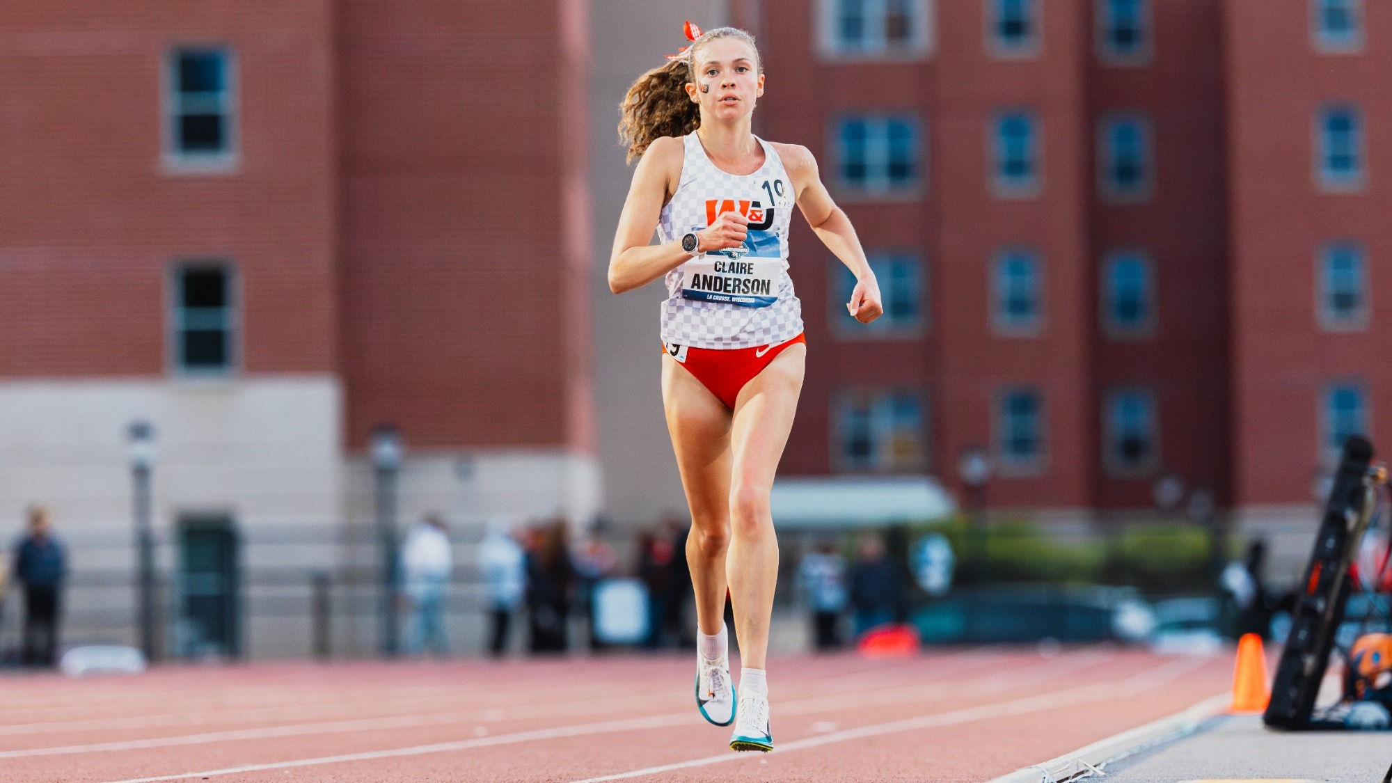 Claire Anderson running the 10k at the 2026 Division III Championships