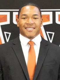 Dailon Curry Coach head shot with shirt and tie