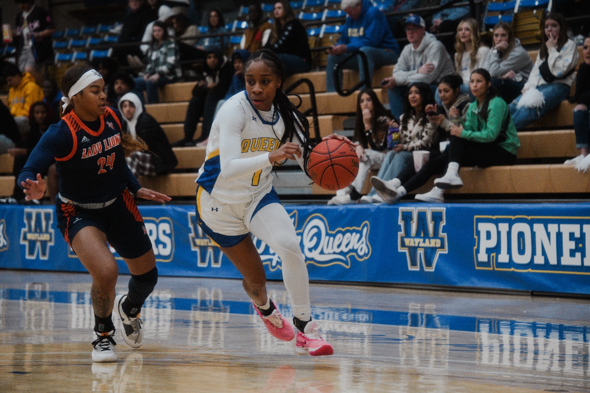 Flying Queens get Last Second Layup From Brice to Sink USAO in Final