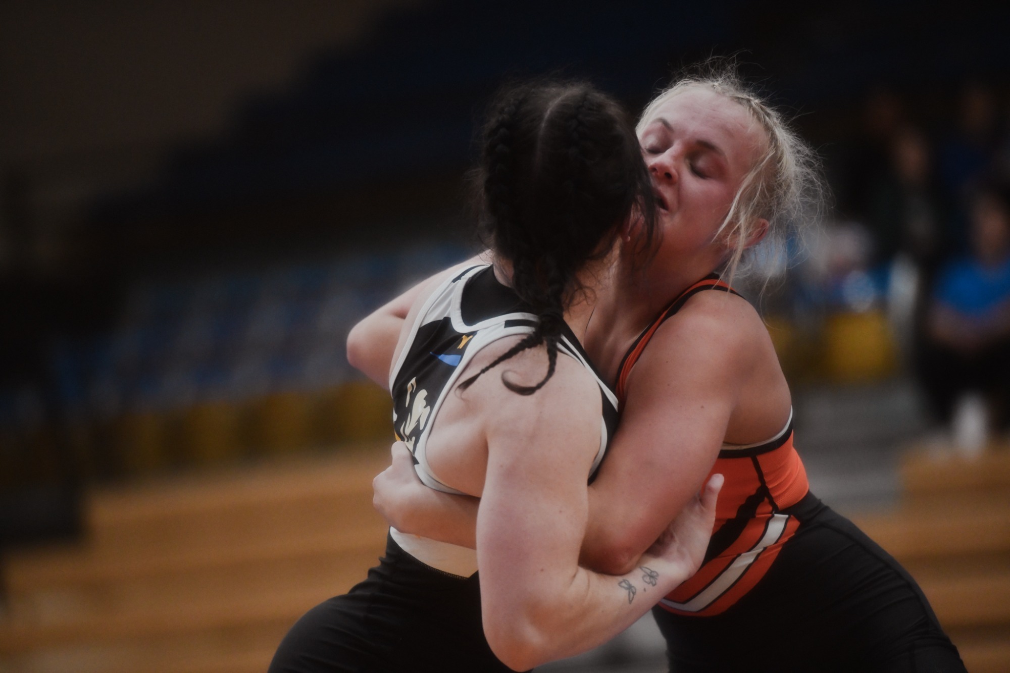 women's wrestling vs oklahoma state